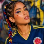 Peinado con trenzas para apoyar a la Selección Colombia durante el Mundial. Maquillaje Selección Colombia