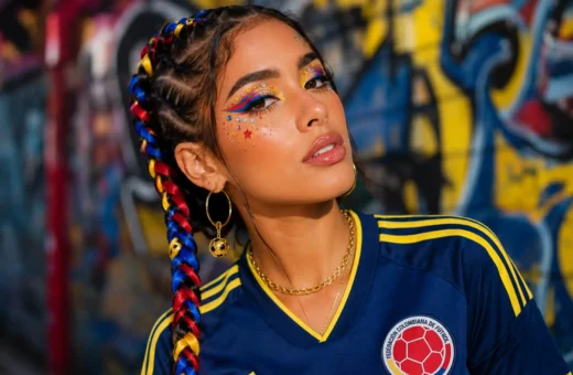 Peinado con trenzas para apoyar a la Selección Colombia durante el Mundial. Maquillaje Selección Colombia