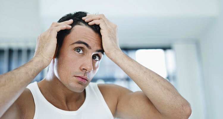 Cuatro factores que facilitan la caída del cabello